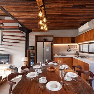  Villa Casa Amani Industrial Style